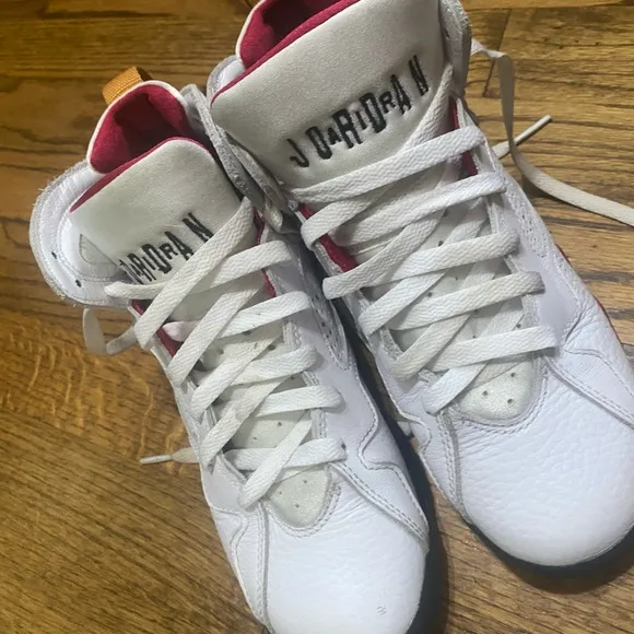 Nike Air Jordan 7 Retro Cardinal Sneakers