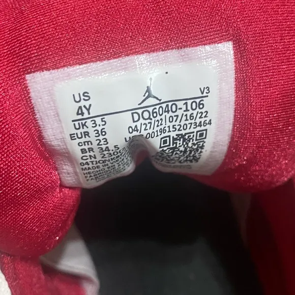 Nike Air Jordan 7 Retro Cardinal Sneakers