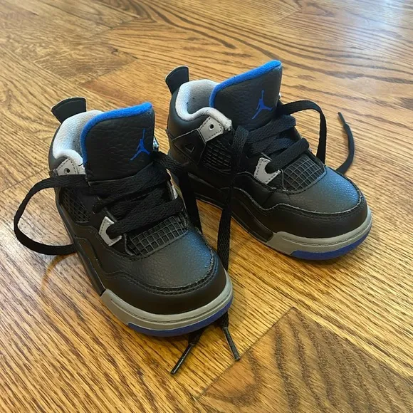 Nike Air Jordan IV 4 Alternate Motorsport Retro Sneakers. Size 8c.