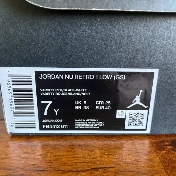 Nike Air Jordan Nu Retro 1 Low (GS) Varsity Red/Black - White  Size 7Y