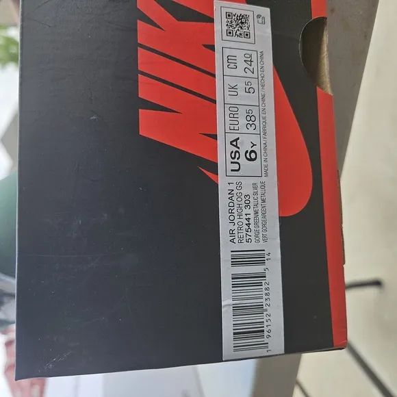 Nike Air Jordan Retro 1 High OG Sneakers
