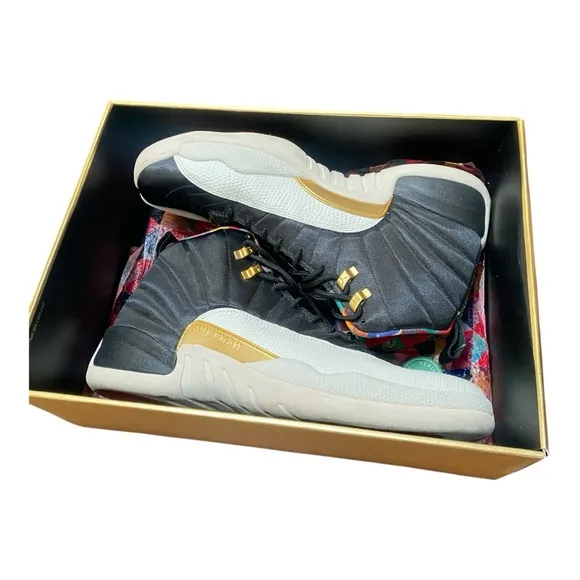 Nike Air Jordan Retro &quot;Chinese New Year&quot; SIZE 13 Black and Gold