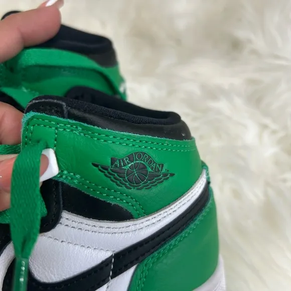 Nike Air Jordan Retro High lucky green size 12c like new