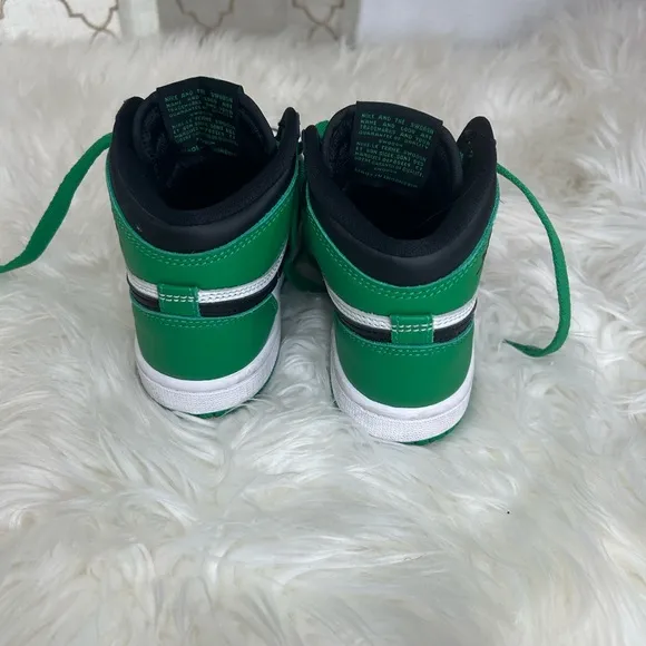 Nike Air Jordan Retro High lucky green size 12c like new