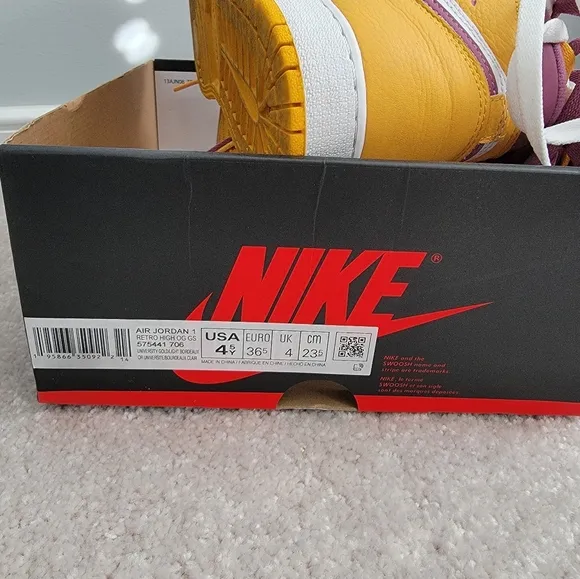 Nike AIR JORDAN Retro High OG Sneakers