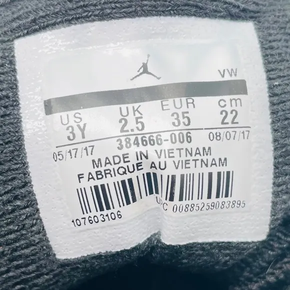 Nike Air Jordan Sneakers-  6 VI Retro UNC- 384665-006- Black/ Blue Size …