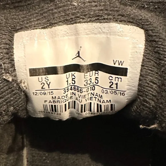 Nike Air Jordan VI 6 Cool Grey Retro Sneakers Style 384666-010 Kids Youth Sz 2Y