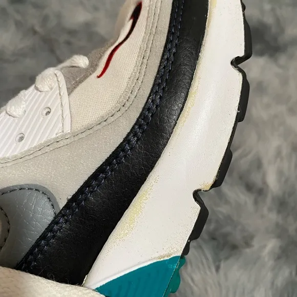 Nike Air Max Sneakers - White and Red