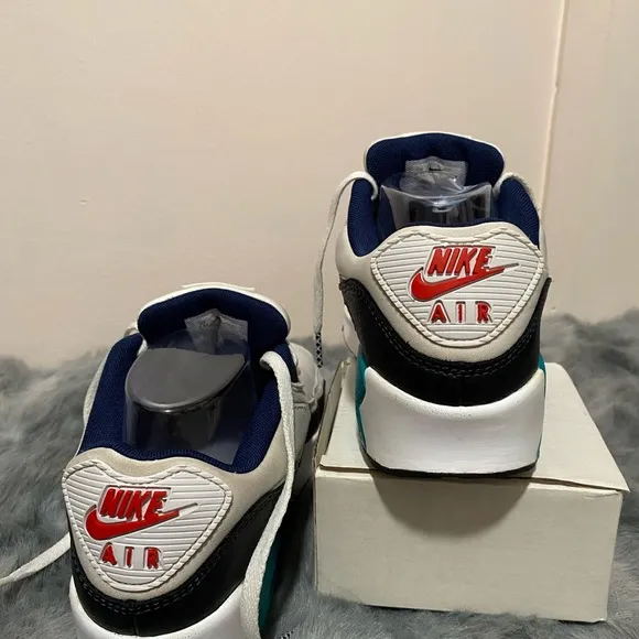 Nike Air Max Sneakers - White and Red