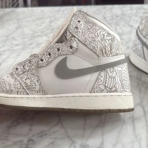 Nike Air Jordan 1 Retro High OG Laser 2015 Size 7Y Sneakers 705289-100