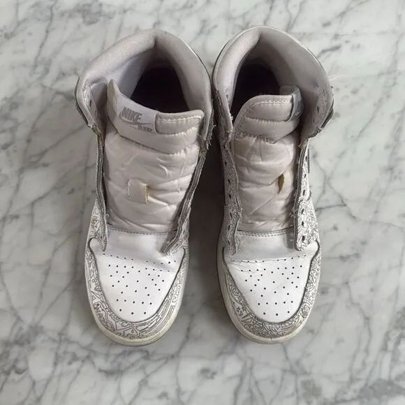 Nike Air Jordan 1 Retro High OG Laser 2015 Size 7Y Sneakers 705289-100