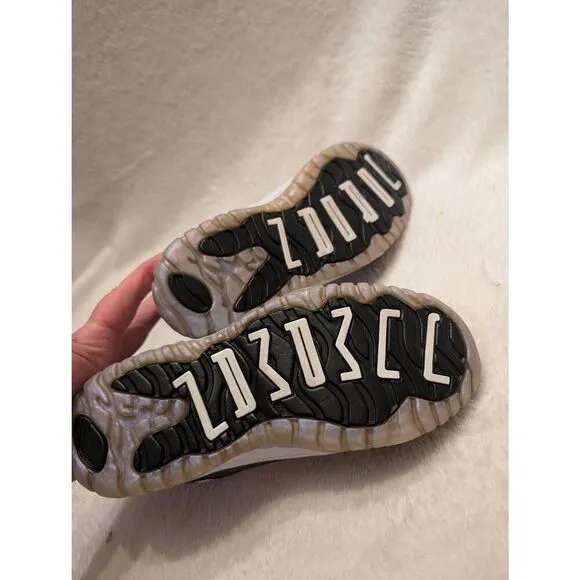 Nike Air Jordan retro 11 Concord sneakers kids 1.5y