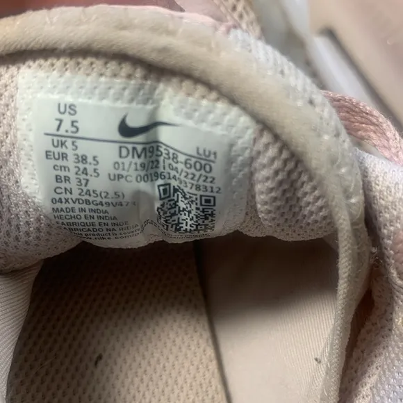 Nike AirMax SYSTM Women's Barley Rose Pink Oxford Suede &amp; Mesh Lace Up Sneakers