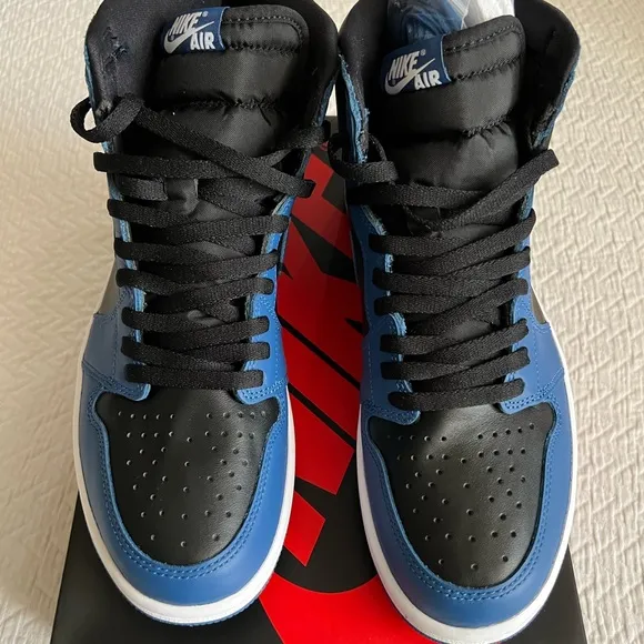 Nike Black and Blue Sneakers High-Top