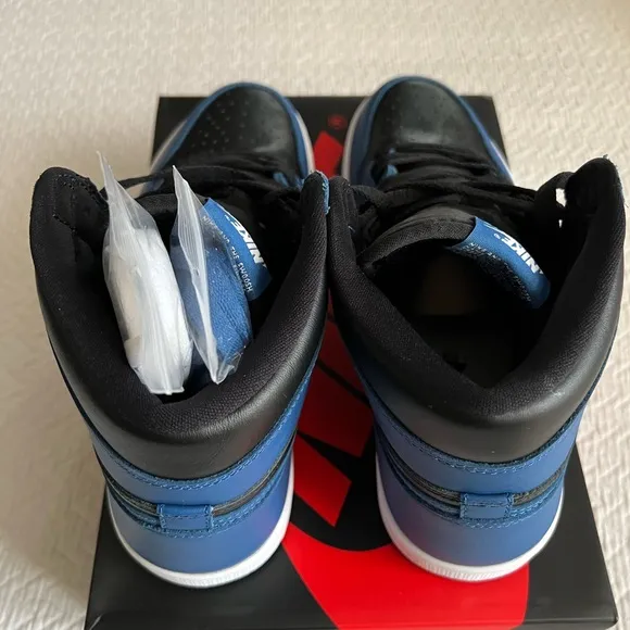 Nike Black and Blue Sneakers High-Top