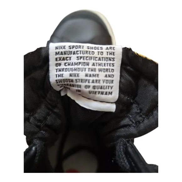 Nike Blazer Mid 77 Black Sail And White Sneakers