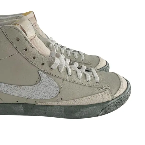 Nike Blazer Mid '77 SE Sneakers Mens 11.5 Summit White Athletic Retro NEW