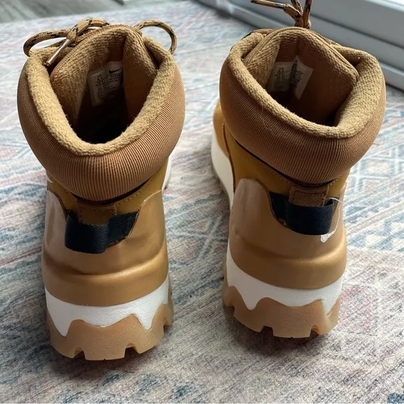 Nike City Classic Boot Wheat/Sail-Black