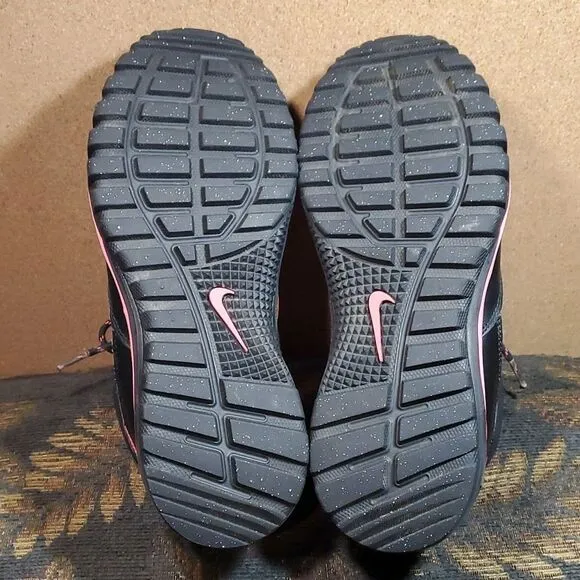 Nike Dual Fusion H20 Repel Boys Boots- Pink and Black- Size 7Y
