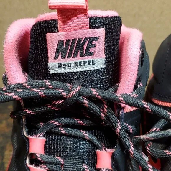 Nike Dual Fusion H20 Repel Boys Boots- Pink and Black- Size 7Y
