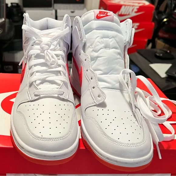 Nike Dunk Hi Picante Red Retro