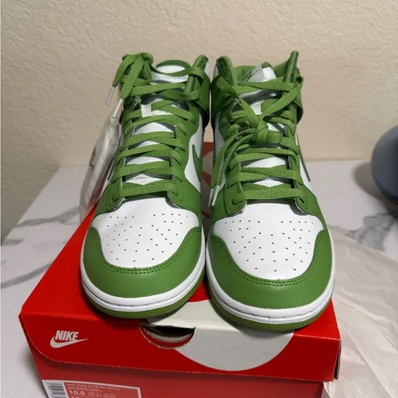 Nike Dunk HI Retro BTTYS
