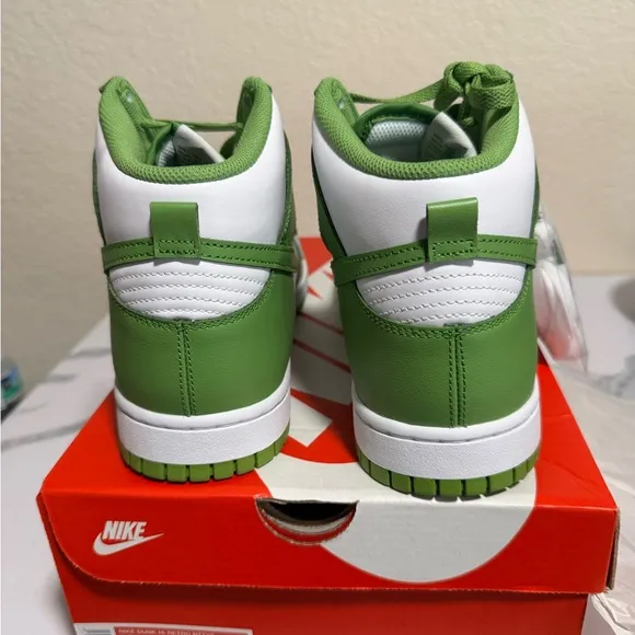 Nike Dunk HI Retro BTTYS