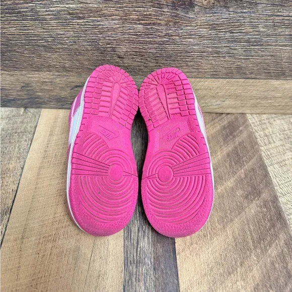 Nike Dunk Low Laser Fuchsia Sneakers Size 8C - FB9107-102
