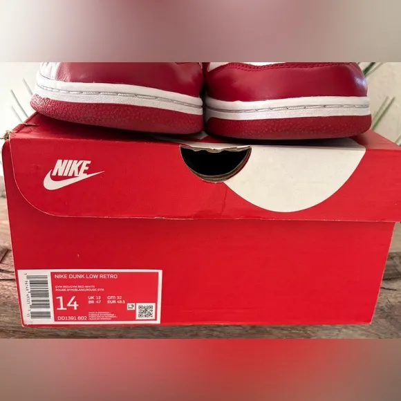 Nike Dunk Low Retro USC Gym Red Sneakers