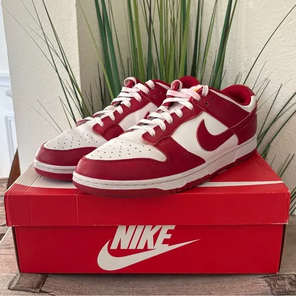 Nike Dunk Low Retro USC Gym Red Sneakers
