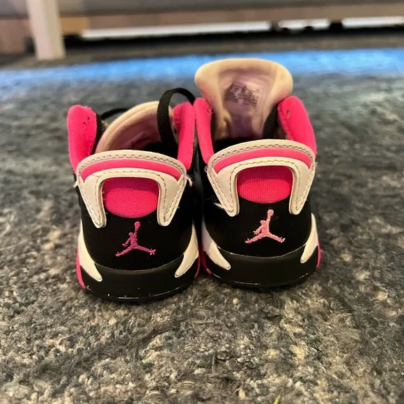 Nike Jordan 6 Retro Low Sneakers in Fierce Pink / Black / White - Toddler Sz 8