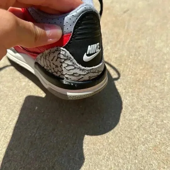 Nike Jordan Retro 3 SE Fire Red Toddler Sneakers
