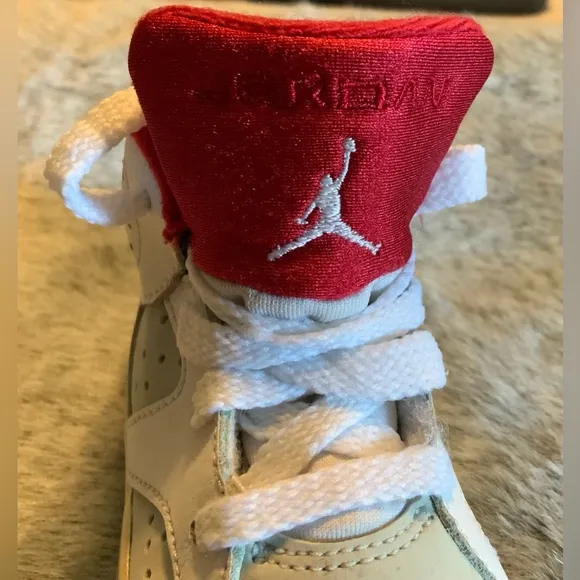 Nike Kids Air Jordan 6 Retro Red/White Shoes Size 6C