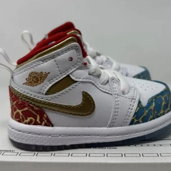 Nike Kids Toddlers Air Jordan RETRO 1 MID 'SNEAKER SCHOOL NC TO CHI Size 10c