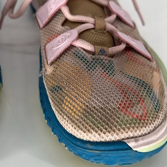NIKE Kyrie 7 '1 World 1 People' Pink Basketball Fashion Sneakers Size Men’s 10.5