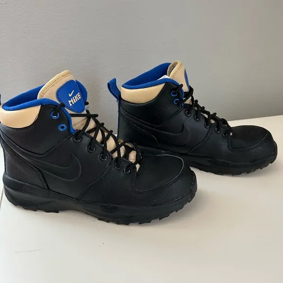Nike Manoa Leather Boots sz 6Y