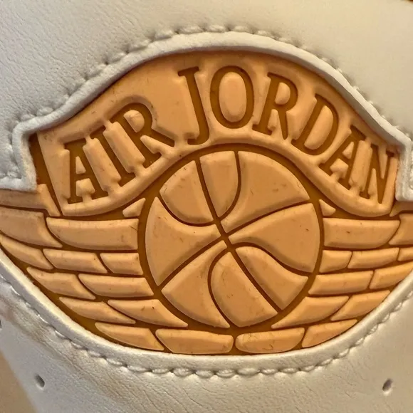 Nike Men's Air Jordan 2 Retro Low Sail Melon Tint Light Curry