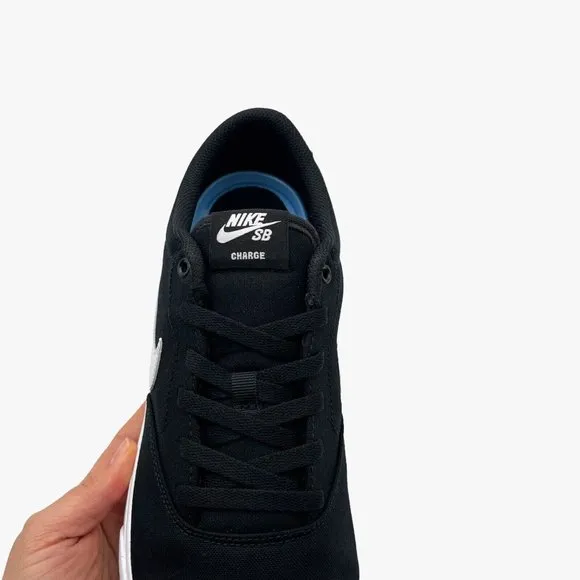 Nike Men's Canvas Skate Shoes Size 13 Black &amp; White Lace up Fashion Sneakers