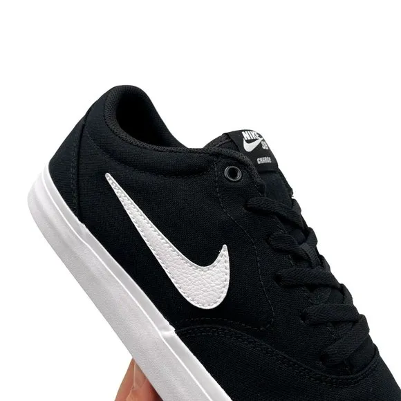 Nike Men's Canvas Skate Shoes Size 13 Black &amp; White Lace up Fashion Sneakers