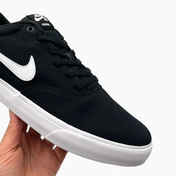 Nike Men's Canvas Skate Shoes Size 13 Black &amp; White Lace up Fashion Sneakers