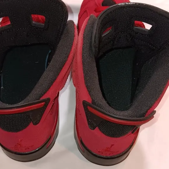Nike Red and Black Sneakers Size 6.5 youth Jordan 6  retro Toro Bravo in great