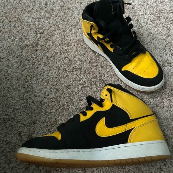 Nike retro mid new love size 6.5 Y Black and Yellow Sneakers