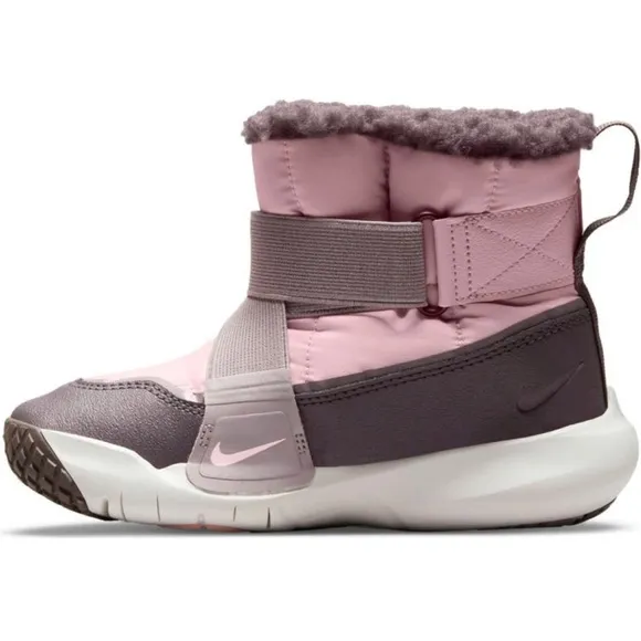 NIKE slip-on snow boots