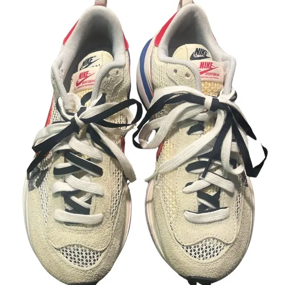 Nike Sneakers - Cream and Blue