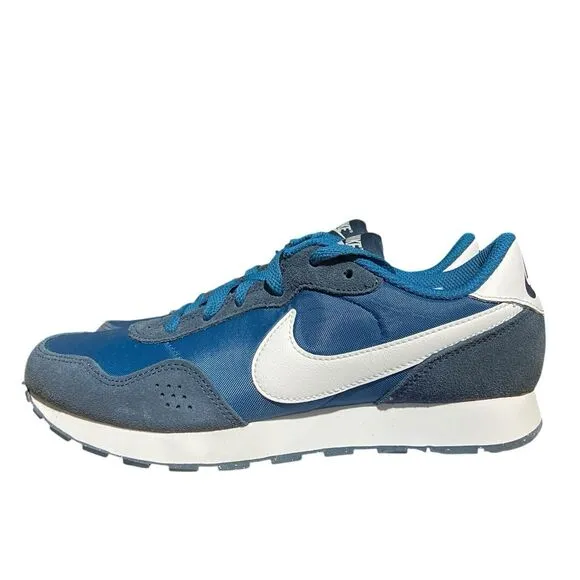 Nike Sneakers Youth 6Y Blue MD Valiant Running CN8558-405 Retro Suede Swoosh