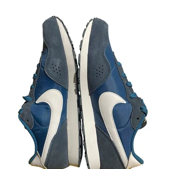 Nike Sneakers Youth 6Y Blue MD Valiant Running CN8558-405 Retro Suede Swoosh