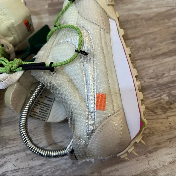 Nike Waffle Racer Off‎ White Men’s 7 CD8180-100 OG Retro Green Lace Sneakers Box