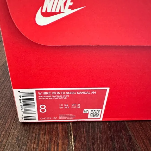Nike Women's Icon Classic White Sandals New With Box- Size 8