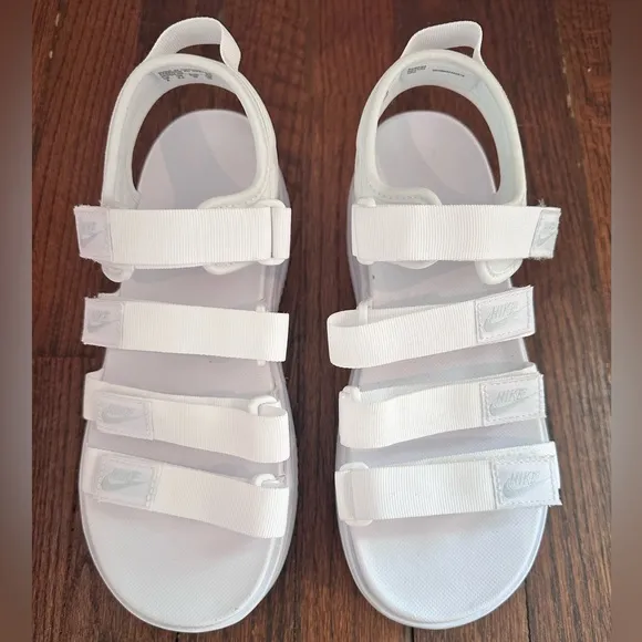 Nike Women's Icon Classic White Sandals New With Box- Size 8