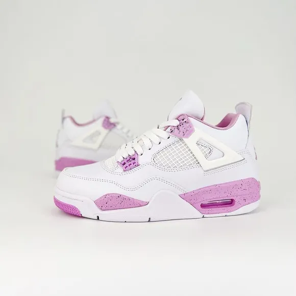 Nike Women's Sneakers in White and Pink
